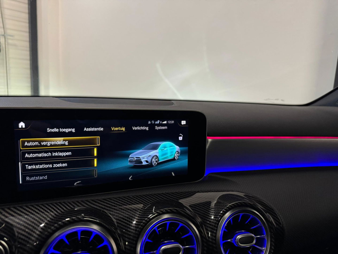 Mercedes-Benz A-Klasse 200 Premium PANO KEYLESS CAM
