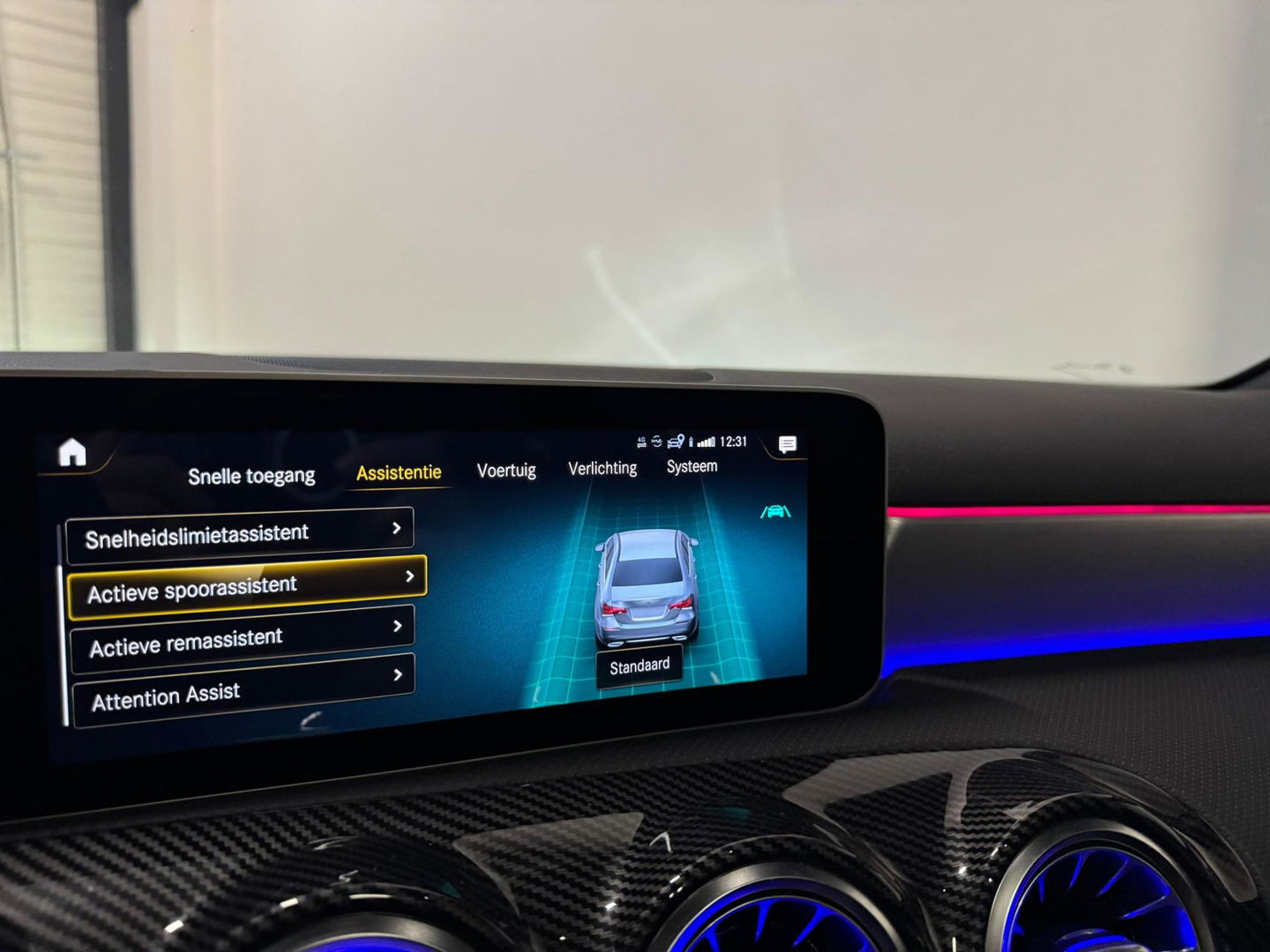 Mercedes-Benz A-Klasse 200 Premium PANO KEYLESS CAM