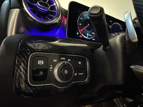 Mercedes-Benz A-Klasse 200 Premium PANO KEYLESS CAM