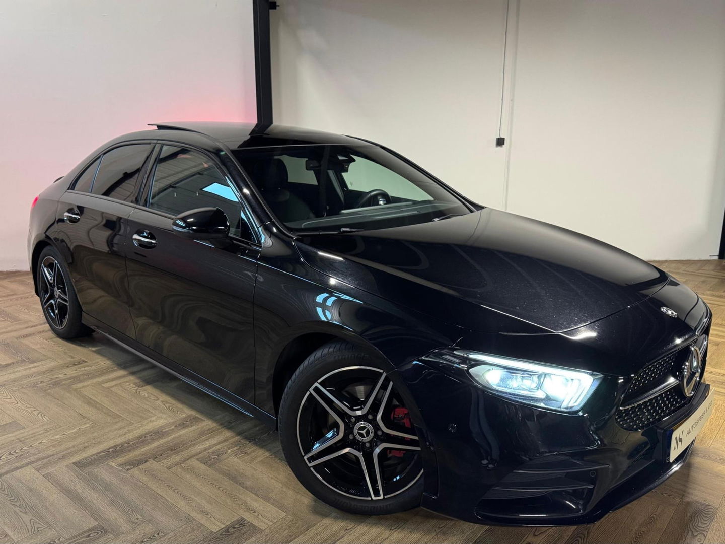 Mercedes-Benz A-Klasse 200 Premium PANO KEYLESS CAM