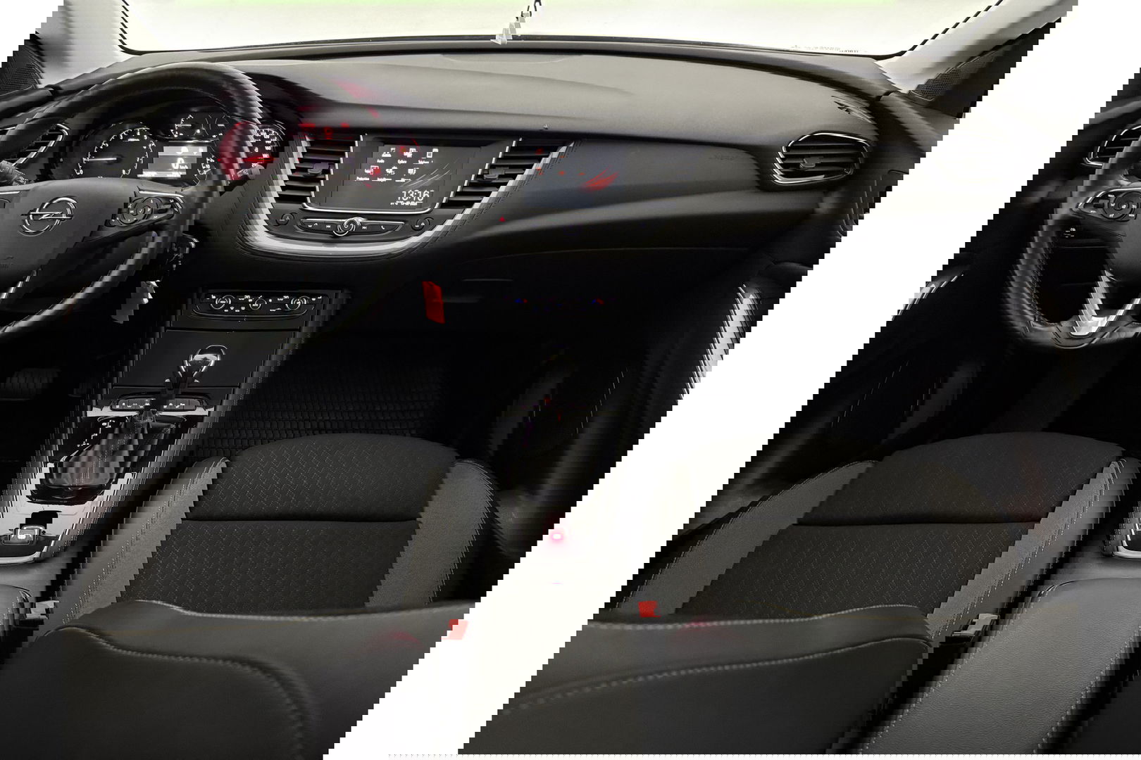 Opel Grandland X 1.2 Turbo Business Executive Clima Carplay LED Navi Cruise PDC 17"LMV Stoel/Stuurverwarming