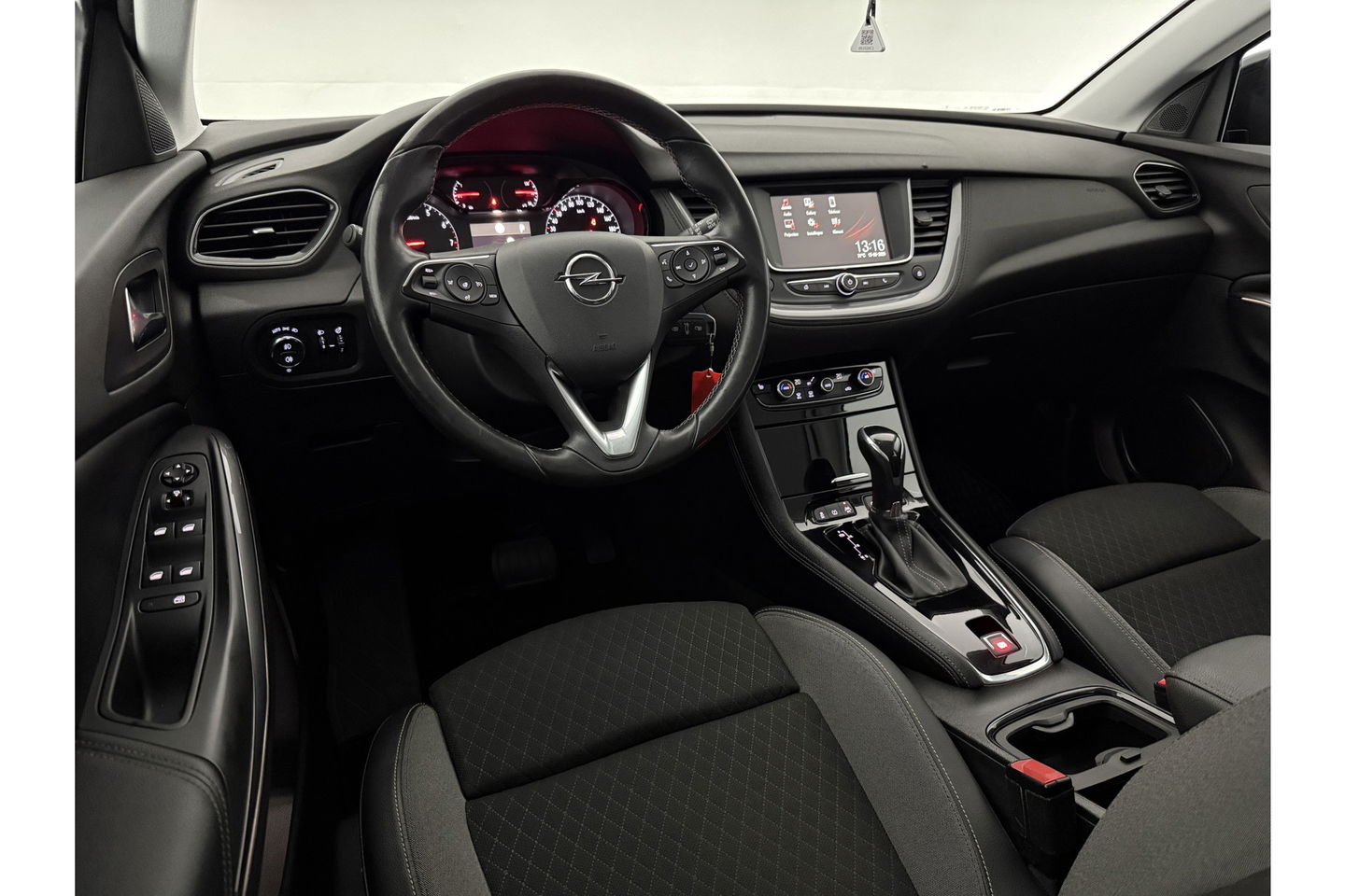 Opel Grandland X 1.2 Turbo Business Executive Clima Carplay LED Navi Cruise PDC 17"LMV Stoel/Stuurverwarming