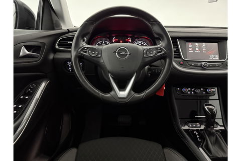 Opel Grandland X 1.2 Turbo Business Executive Clima Carplay LED Navi Cruise PDC 17"LMV Stoel/Stuurverwarming