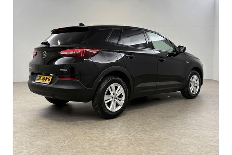 Opel Grandland X 1.2 Turbo Business Executive Clima Carplay LED Navi Cruise PDC 17"LMV Stoel/Stuurverwarming