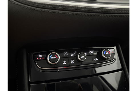 Opel Grandland X 1.2 Turbo Business Executive Clima Carplay LED Navi Cruise PDC 17"LMV Stoel/Stuurverwarming