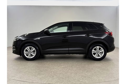Opel Grandland X 1.2 Turbo Business Executive Clima Carplay LED Navi Cruise PDC 17"LMV Stoel/Stuurverwarming