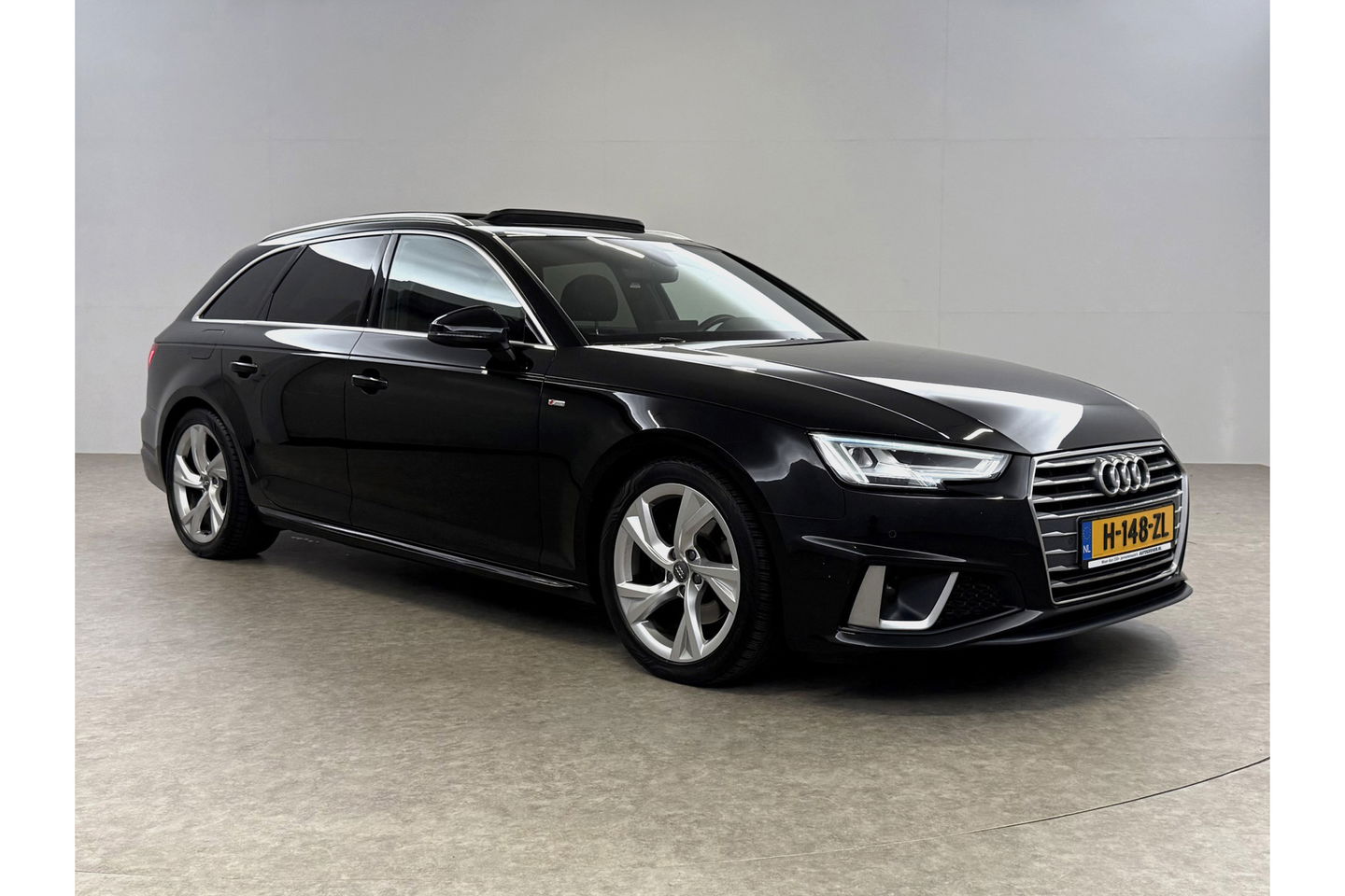 Audi A4 35 TFSI 150PK S-line Pano LED Camera Cruise Clima Navi PDC 18''LMV