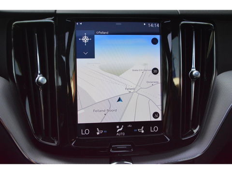 Volvo XC60 T8 Hybride AWD Inscription | Pilot-Assist | Bowers & Wilkins | 360º Camera | Head-Up Display | Stoel ventilatie |