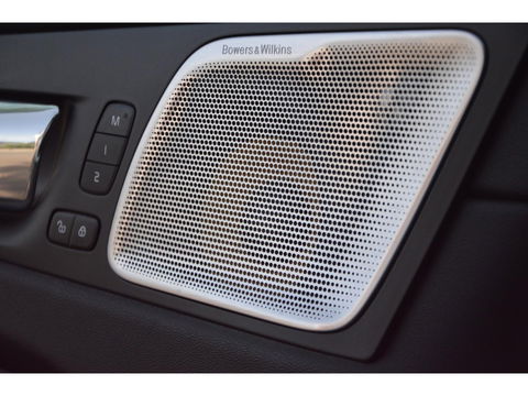 Volvo XC60 T8 Hybride AWD Inscription | Pilot-Assist | Bowers & Wilkins | 360º Camera | Head-Up Display | Stoel ventilatie |