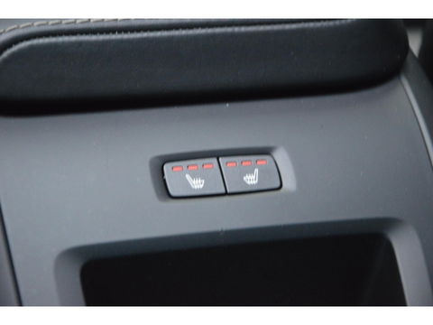 Volvo XC60 T8 Hybride AWD Inscription | Pilot-Assist | Bowers & Wilkins | 360º Camera | Head-Up Display | Stoel ventilatie |