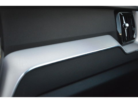 Volvo XC60 T8 Hybride AWD Inscription | Pilot-Assist | Bowers & Wilkins | 360º Camera | Head-Up Display | Stoel ventilatie |