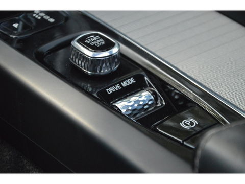 Volvo XC60 T8 Hybride AWD Inscription | Pilot-Assist | Bowers & Wilkins | 360º Camera | Head-Up Display | Stoel ventilatie |