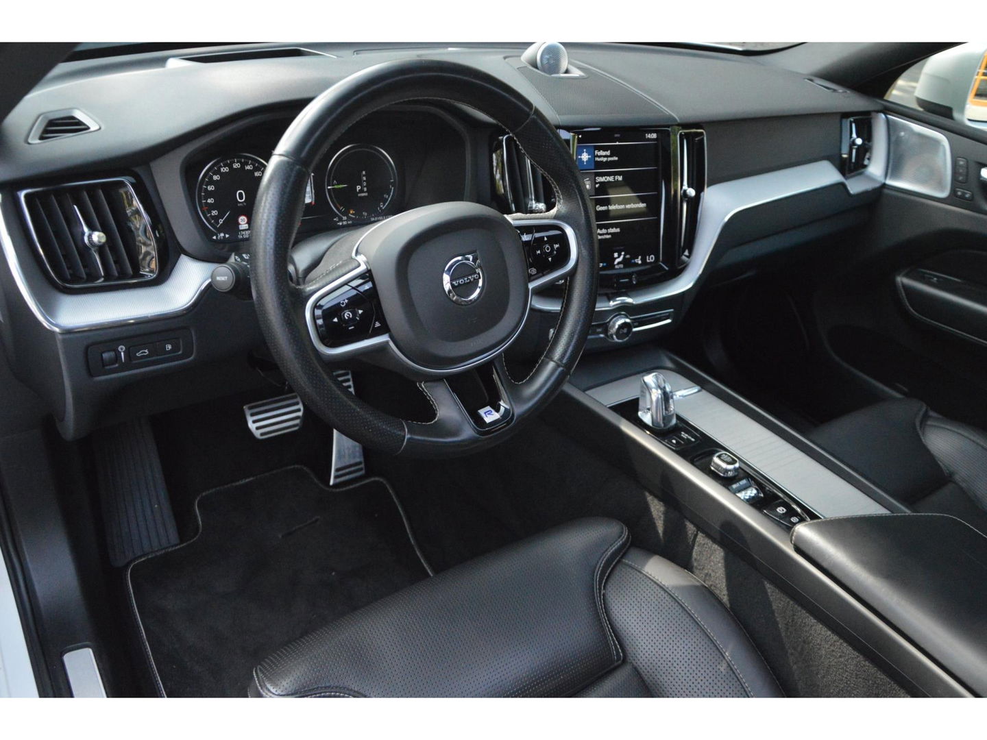 Volvo XC60 T8 Hybride AWD Inscription | Pilot-Assist | Bowers & Wilkins | 360º Camera | Head-Up Display | Stoel ventilatie |