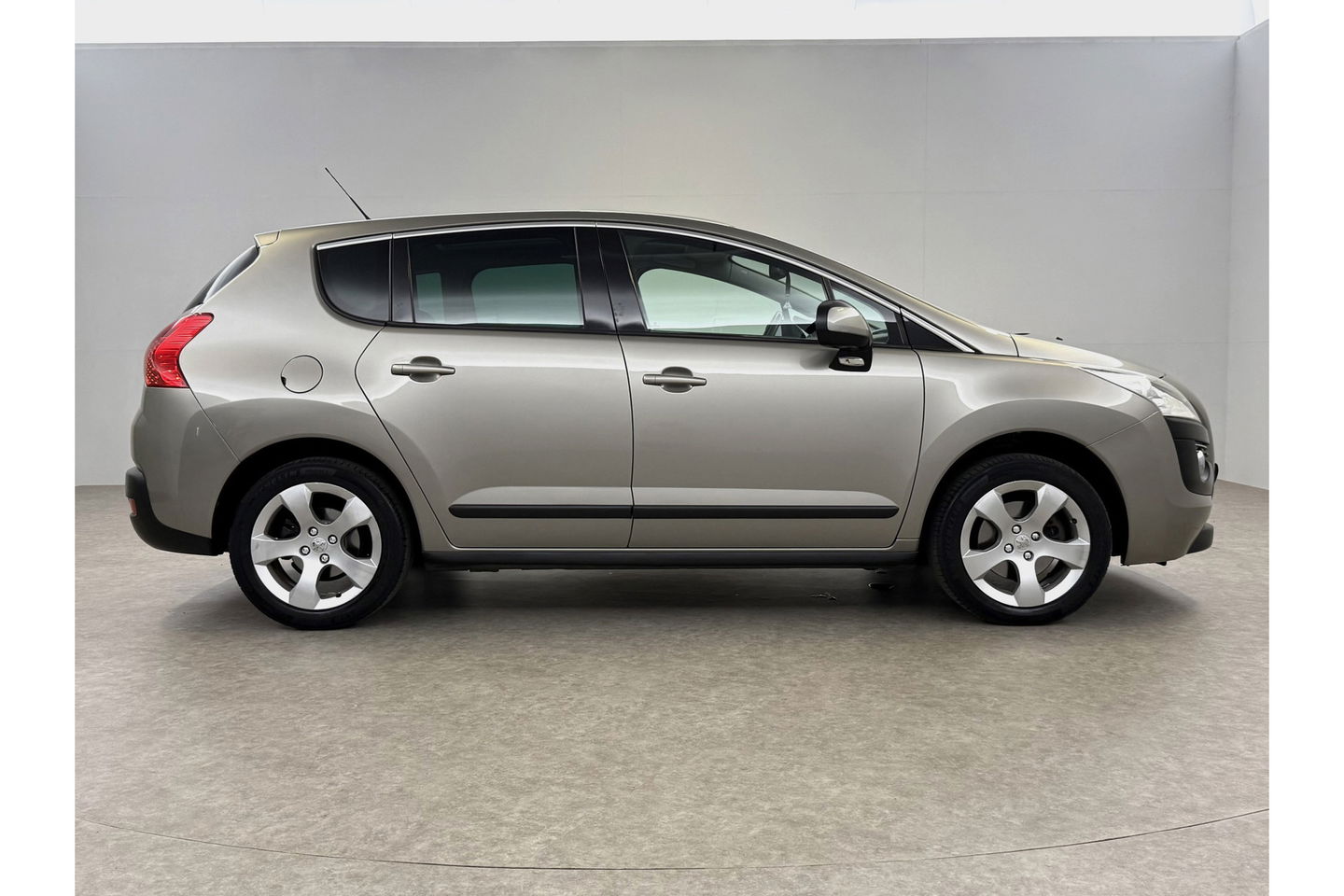 Peugeot 3008 1.6 THP ST | APK tot 03-2026 | 157PK Clima Cruise Trekhaak Navigatie PDC 17"LMV