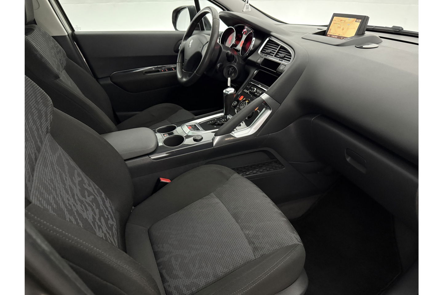 Peugeot 3008 1.6 THP ST | APK tot 03-2026 | 157PK Clima Cruise Trekhaak Navigatie PDC 17"LMV
