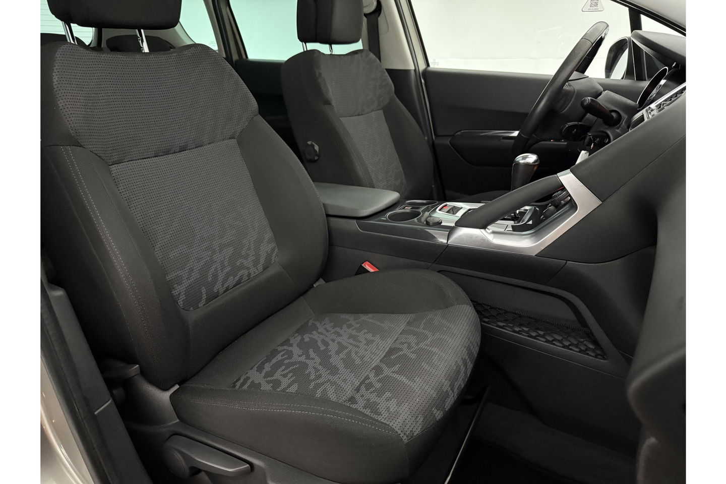 Peugeot 3008 1.6 THP ST | APK tot 03-2026 | 157PK Clima Cruise Trekhaak Navigatie PDC 17"LMV