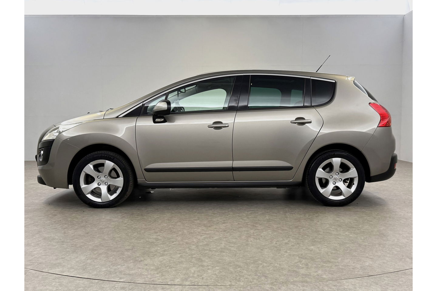 Peugeot 3008 1.6 THP ST | APK tot 03-2026 | 157PK Clima Cruise Trekhaak Navigatie PDC 17"LMV