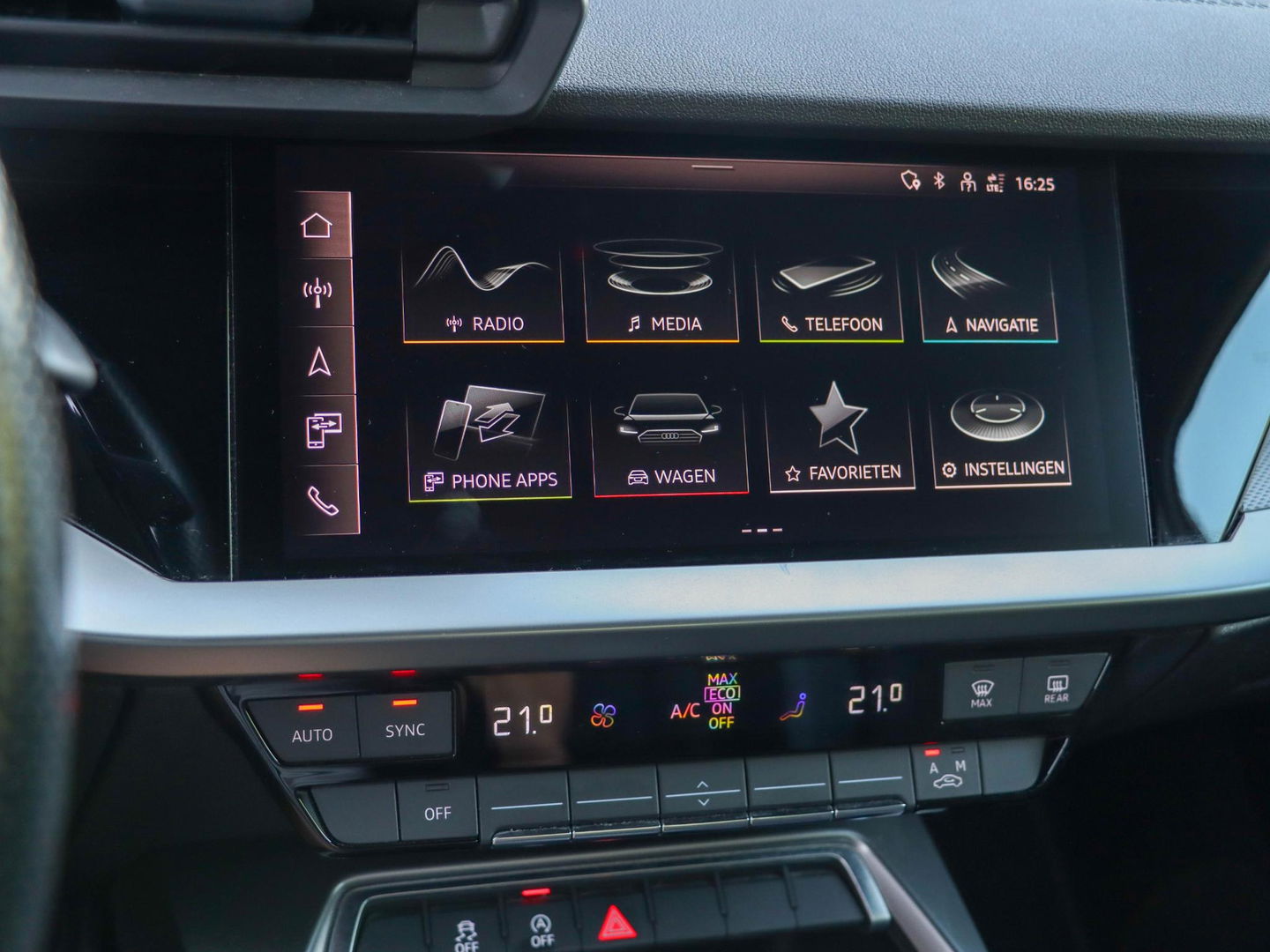 Audi A3 Sportback 30 TFSI S edition Aut. | 2x S Line | Matrix LED | Navigatie