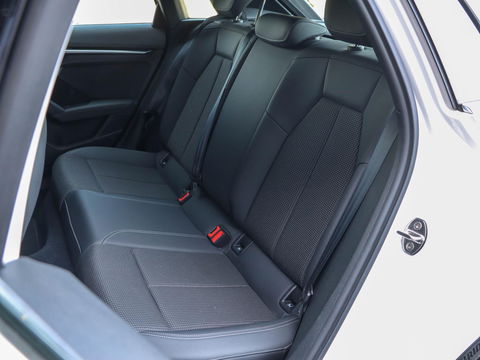Audi A3 Sportback 30 TFSI S edition Aut. | 2x S Line | Matrix LED | Navigatie