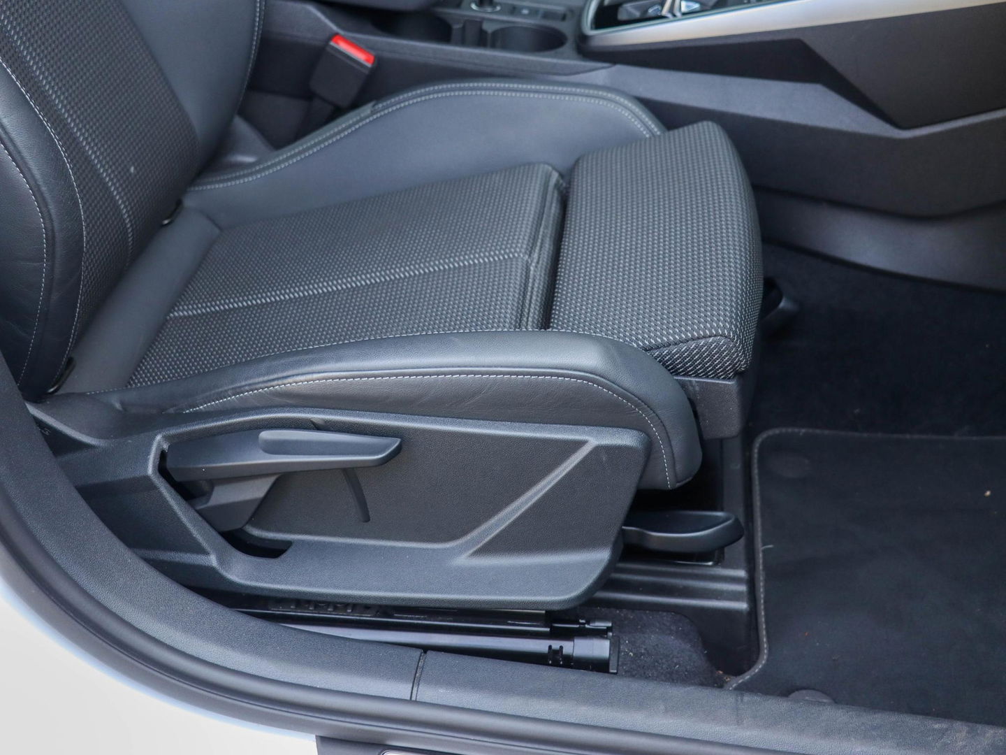 Audi A3 Sportback 30 TFSI S edition Aut. | 2x S Line | Matrix LED | Navigatie