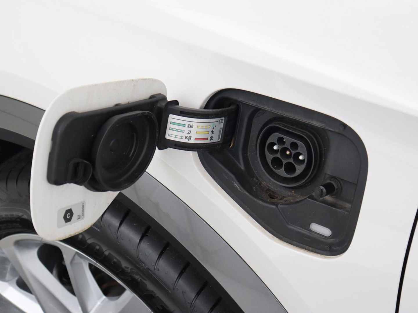CUPRA Formentor 1.4 e-Hybrid | Carplay | Camera | Adaptive cruise | Stuurverwarming | Sportstoelen | Keyless | Sfeerverlichting | Full LED | PHEV | Plug In