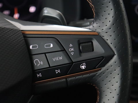 CUPRA Formentor 1.4 e-Hybrid | Carplay | Camera | Adaptive cruise | Stuurverwarming | Sportstoelen | Keyless | Sfeerverlichting | Full LED | PHEV | Plug In