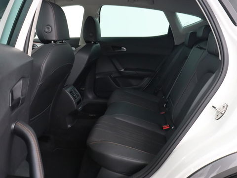 CUPRA Formentor 1.4 e-Hybrid | Carplay | Camera | Adaptive cruise | Stuurverwarming | Sportstoelen | Keyless | Sfeerverlichting | Full LED | PHEV | Plug In