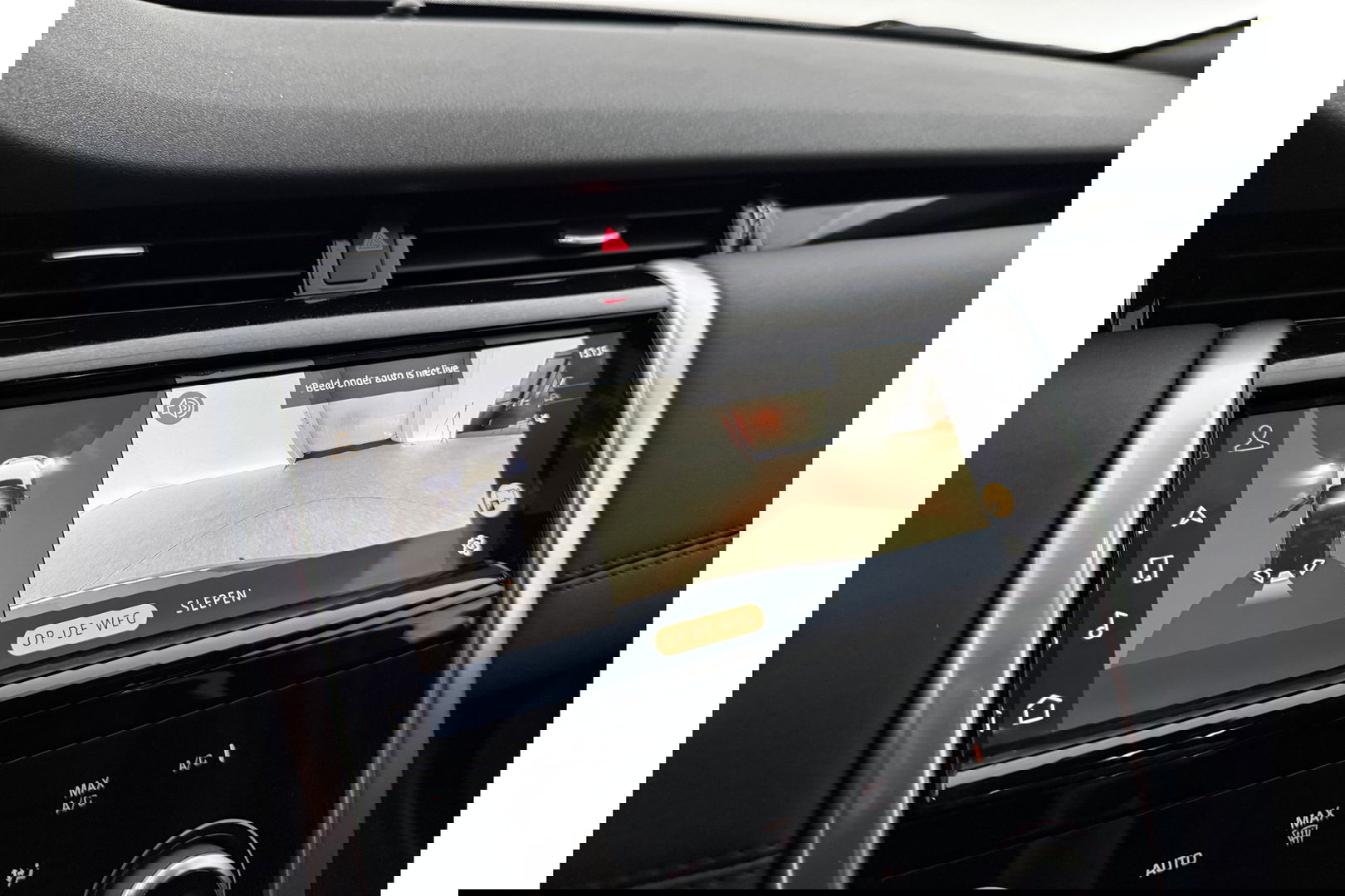 Land Rover Discovery P300e 1.5 R-Dynamic HSE 254PK Pano Memory ACC Camera Carplay Clima Leder LED Trekhaak Virtual Navi PDC 20"LMV