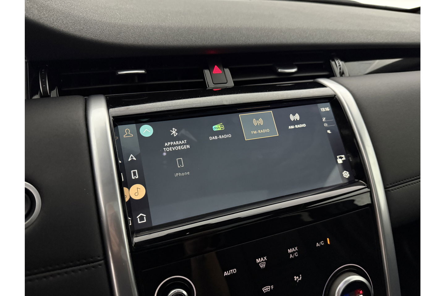 Land Rover Discovery P300e 1.5 R-Dynamic HSE 254PK Pano Memory ACC Camera Carplay Clima Leder LED Trekhaak Virtual Navi PDC 20"LMV
