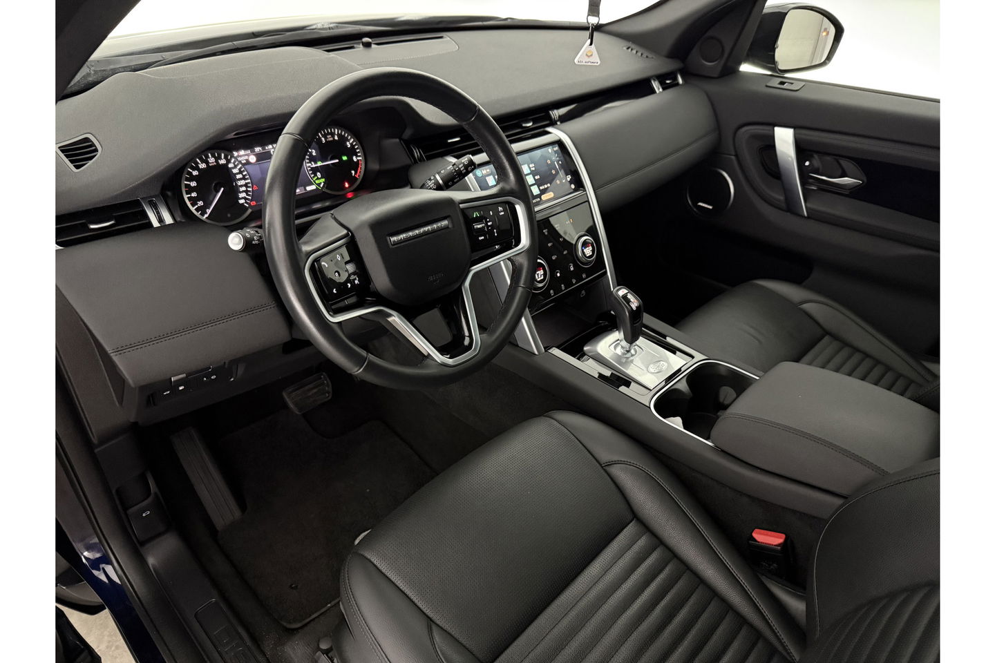 Land Rover Discovery P300e 1.5 R-Dynamic HSE 254PK Pano Memory ACC Camera Carplay Clima Leder LED Trekhaak Virtual Navi PDC 20"LMV