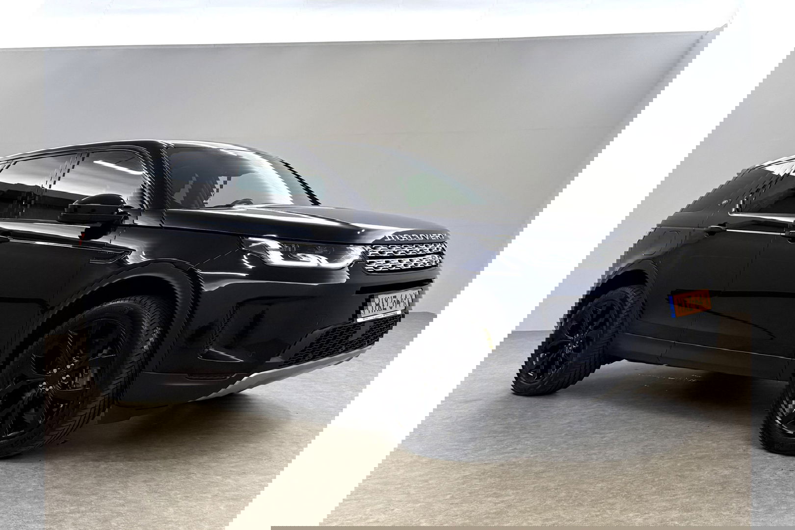 Land Rover Discovery P300e 1.5 R-Dynamic HSE 254PK Pano Memory ACC Camera Carplay Clima Leder LED Trekhaak Virtual Navi PDC 20"LMV