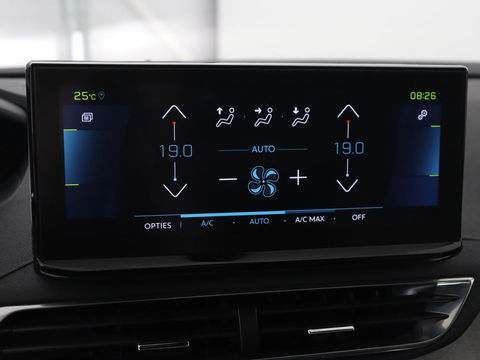 Peugeot 3008 1.6 HYbrid 225 GT | Panoramadak | Trekhaak | Stoelverwarming | Adaptive cruise | Camera | Leder/Alcantara | Focal Sound | Navigatie | Keyless | Full LED | PHEV | Plug In
