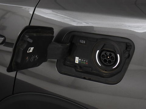 Peugeot 3008 1.6 HYbrid 225 GT | Panoramadak | Trekhaak | Stoelverwarming | Adaptive cruise | Camera | Leder/Alcantara | Focal Sound | Navigatie | Keyless | Full LED | PHEV | Plug In