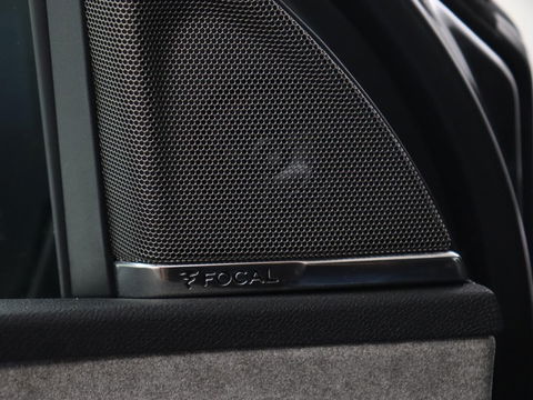 Peugeot 3008 1.6 HYbrid 225 GT | Panoramadak | Trekhaak | Stoelverwarming | Adaptive cruise | Camera | Leder/Alcantara | Focal Sound | Navigatie | Keyless | Full LED | PHEV | Plug In