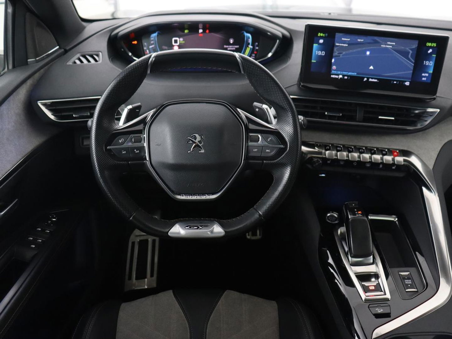 Peugeot 3008 1.6 HYbrid 225 GT | Panoramadak | Trekhaak | Stoelverwarming | Adaptive cruise | Camera | Leder/Alcantara | Focal Sound | Navigatie | Keyless | Full LED | PHEV | Plug In