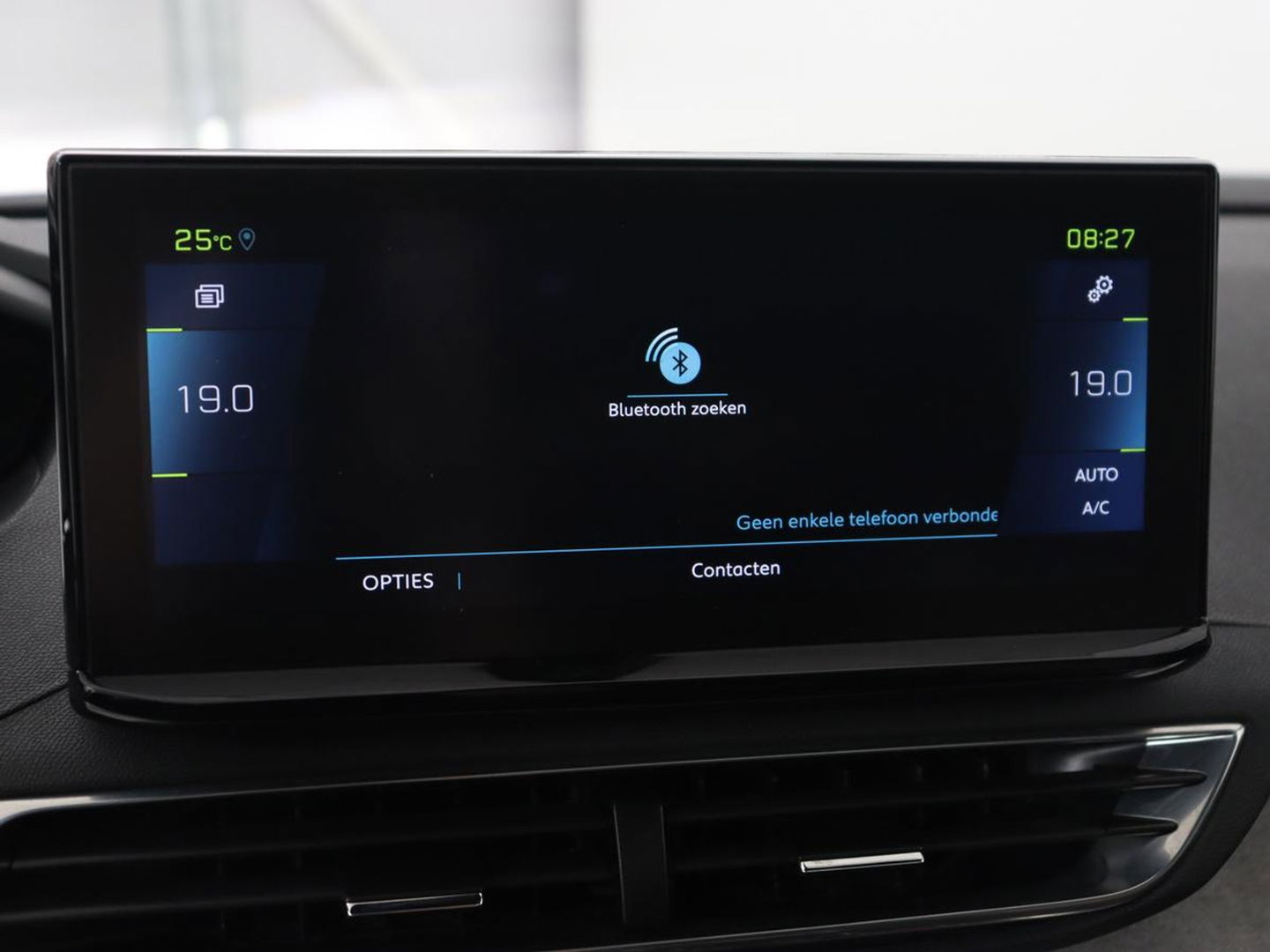 Peugeot 3008 1.6 HYbrid 225 GT | Panoramadak | Trekhaak | Stoelverwarming | Adaptive cruise | Camera | Leder/Alcantara | Focal Sound | Navigatie | Keyless | Full LED | PHEV | Plug In
