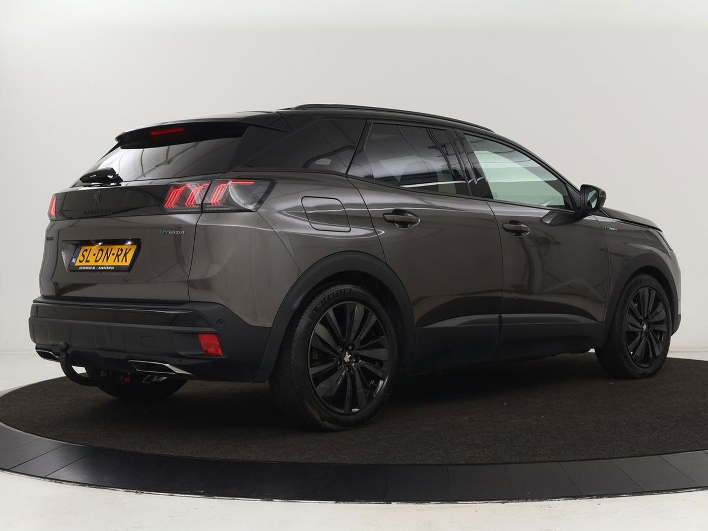 Peugeot 3008 1.6 HYbrid 225 GT | Panoramadak | Trekhaak | Stoelverwarming | Adaptive cruise | Camera | Leder/Alcantara | Focal Sound | Navigatie | Keyless | Full LED | PHEV | Plug In