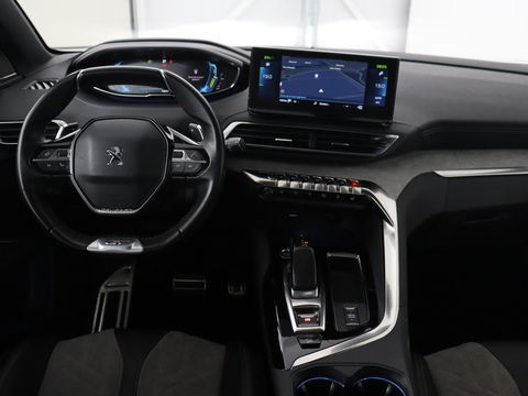 Peugeot 3008 1.6 HYbrid 225 GT | Panoramadak | Trekhaak | Stoelverwarming | Adaptive cruise | Camera | Leder/Alcantara | Focal Sound | Navigatie | Keyless | Full LED | PHEV | Plug In