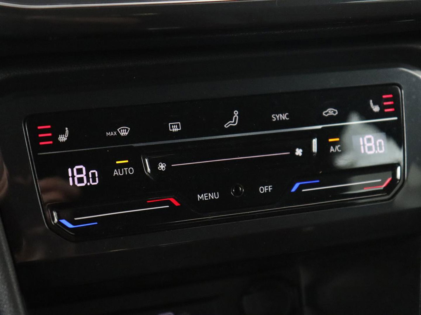 SEAT Tarraco 1.4 TSI e-Hybrid PHEV Xcellence | Trekhaak | Stoelverwarming | Adaptive cruise | Carplay | Camera | Navigatie | Keyless | Achterbankverwarming | Plug In