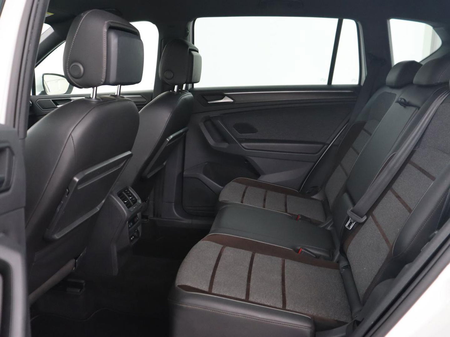 SEAT Tarraco 1.4 TSI e-Hybrid PHEV Xcellence | Trekhaak | Stoelverwarming | Adaptive cruise | Carplay | Camera | Navigatie | Keyless | Achterbankverwarming | Plug In