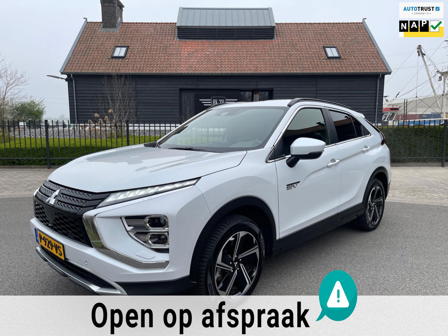Mitsubishi Eclipse Cross 2.4 PHEV Plug-in Hybride Intense+ Navigatie Camera Trekhaak