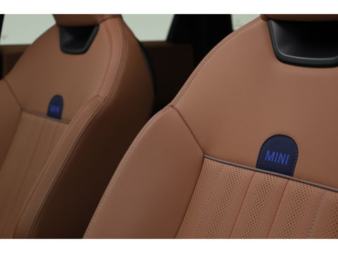 MINI Countryman 1.5 C Favoured | Pakket XL | Pano | HUD | Massage | Harman Kardon | 20'' | Elek. Trekhaak |