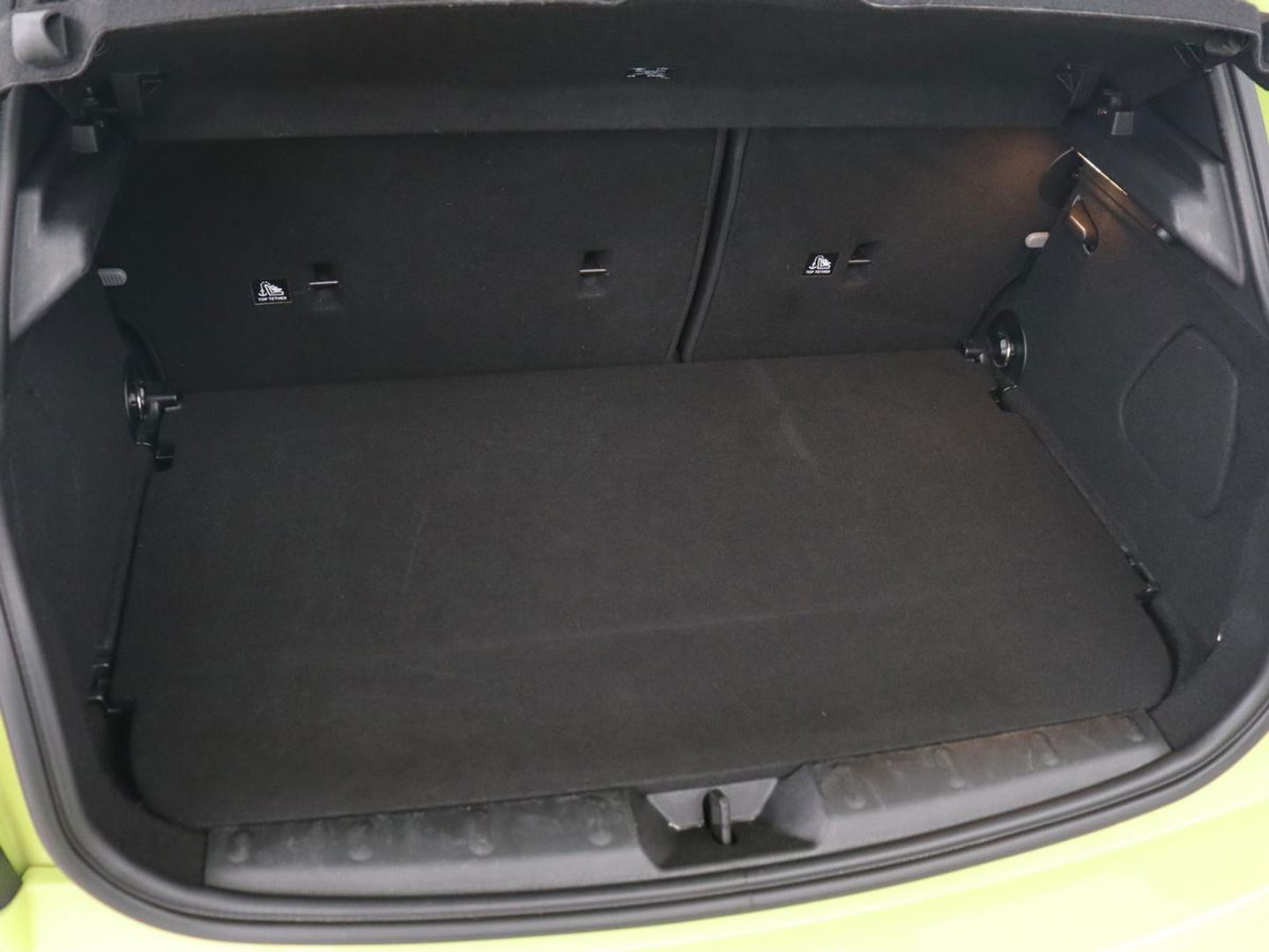MINI Cooper 1.5 Camden Go Edition | Stoelverwarming | Camera | Carplay | Full LED | Climate control | Sportstoelen | Half leder | Cruise control | Parkeerhulp | Zesty Yellow Metallic