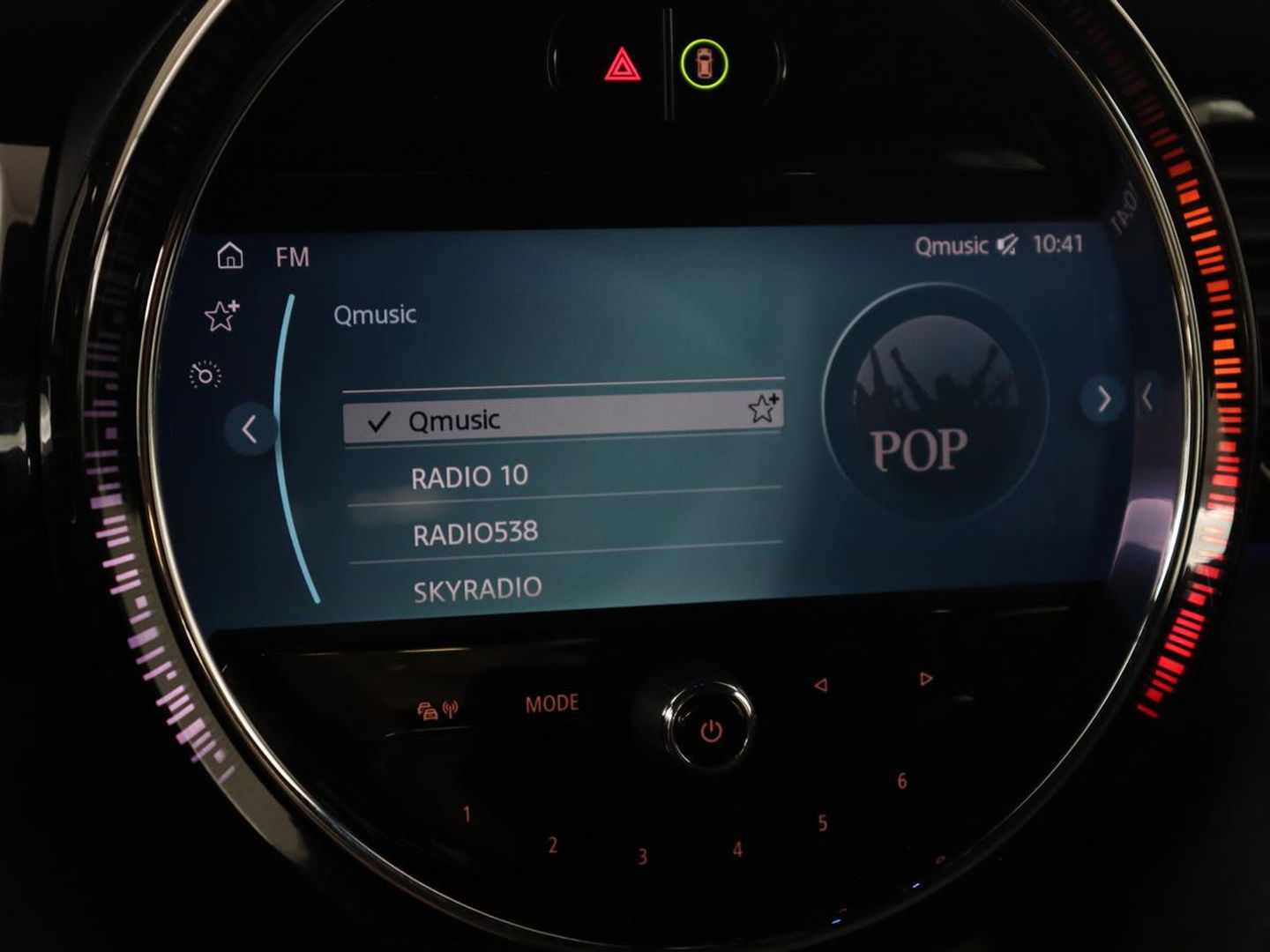 MINI Cooper 1.5 Camden Go Edition | Stoelverwarming | Camera | Carplay | Full LED | Climate control | Sportstoelen | Half leder | Cruise control | Parkeerhulp | Zesty Yellow Metallic