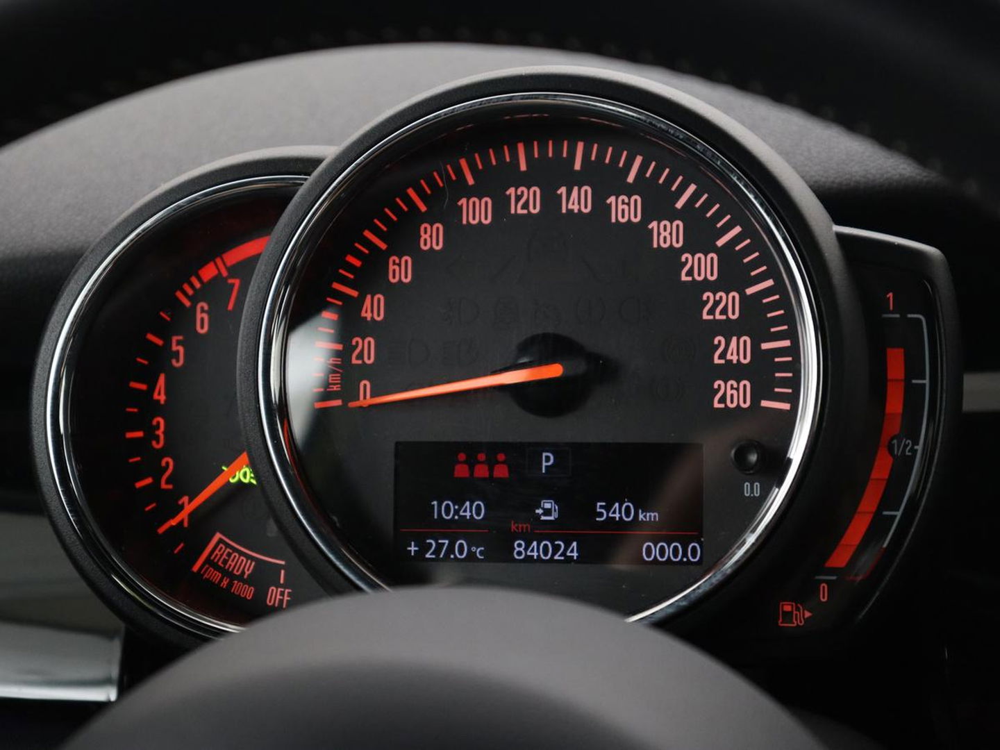 MINI Cooper 1.5 Camden Go Edition | Stoelverwarming | Camera | Carplay | Full LED | Climate control | Sportstoelen | Half leder | Cruise control | Parkeerhulp | Zesty Yellow Metallic