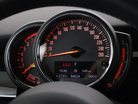 MINI Cooper 1.5 Camden Go Edition | Stoelverwarming | Camera | Carplay | Full LED | Climate control | Sportstoelen | Half leder | Cruise control | Parkeerhulp | Zesty Yellow Metallic