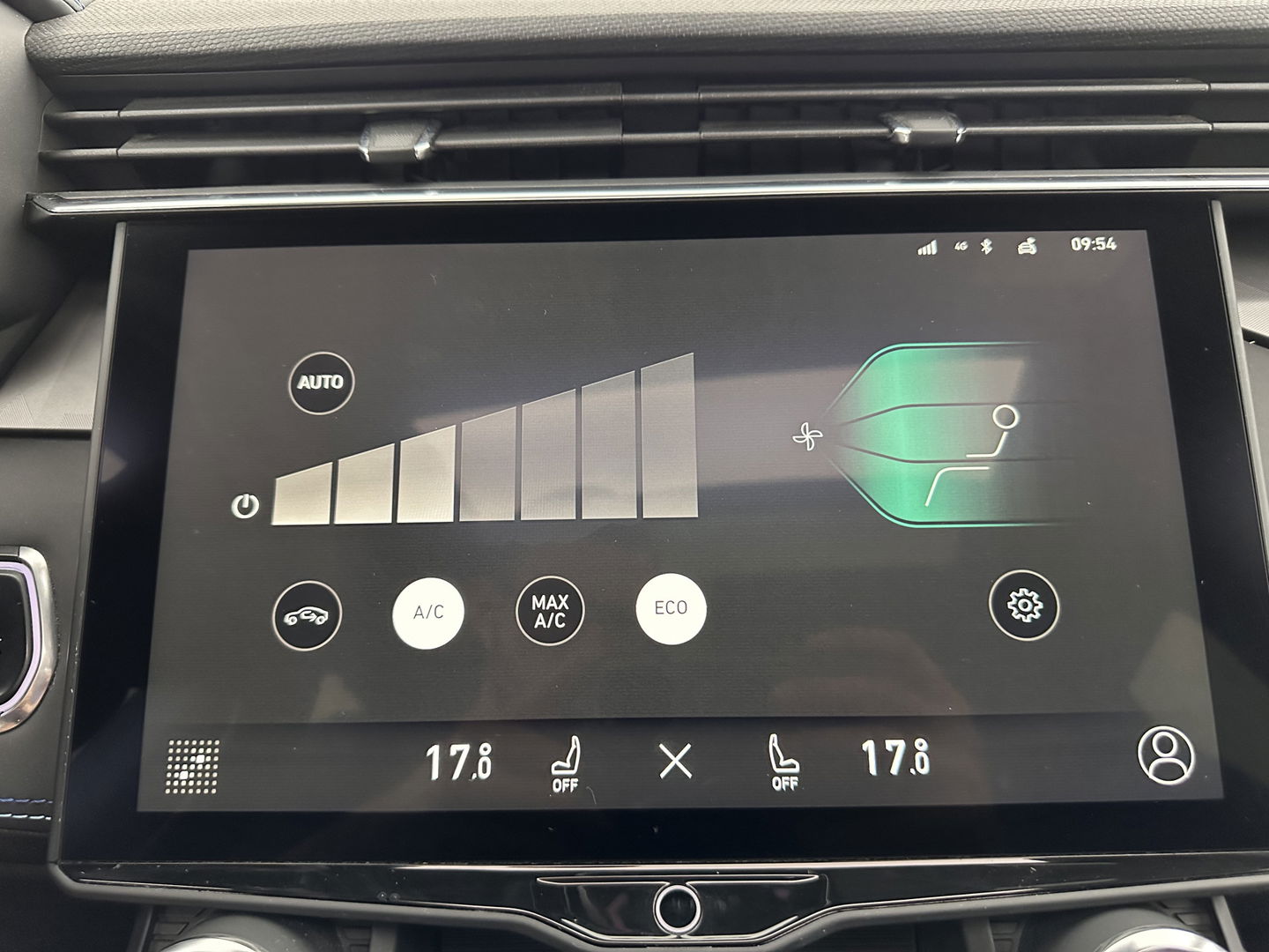 Lynk & Co 01 1.5 (INCL.BTW) Aut. *PANO | FULL-LED | ADAPTIVE-CRUISE | BLIND-SPOT | MEMORY-PACK | DIGI-COCKPIT | SPORTSEATS | CAMERA | KEYLESS | DAB+ | NAVI-FULLMAP | ECC | PDC | 20''ALU*