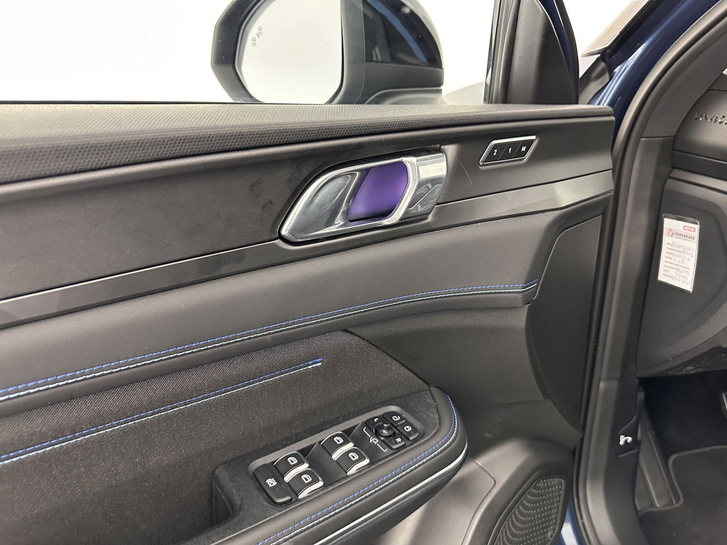 Lynk & Co 01 1.5 (INCL.BTW) Aut. *PANO | FULL-LED | ADAPTIVE-CRUISE | BLIND-SPOT | MEMORY-PACK | DIGI-COCKPIT | SPORTSEATS | CAMERA | KEYLESS | DAB+ | NAVI-FULLMAP | ECC | PDC | 20''ALU*