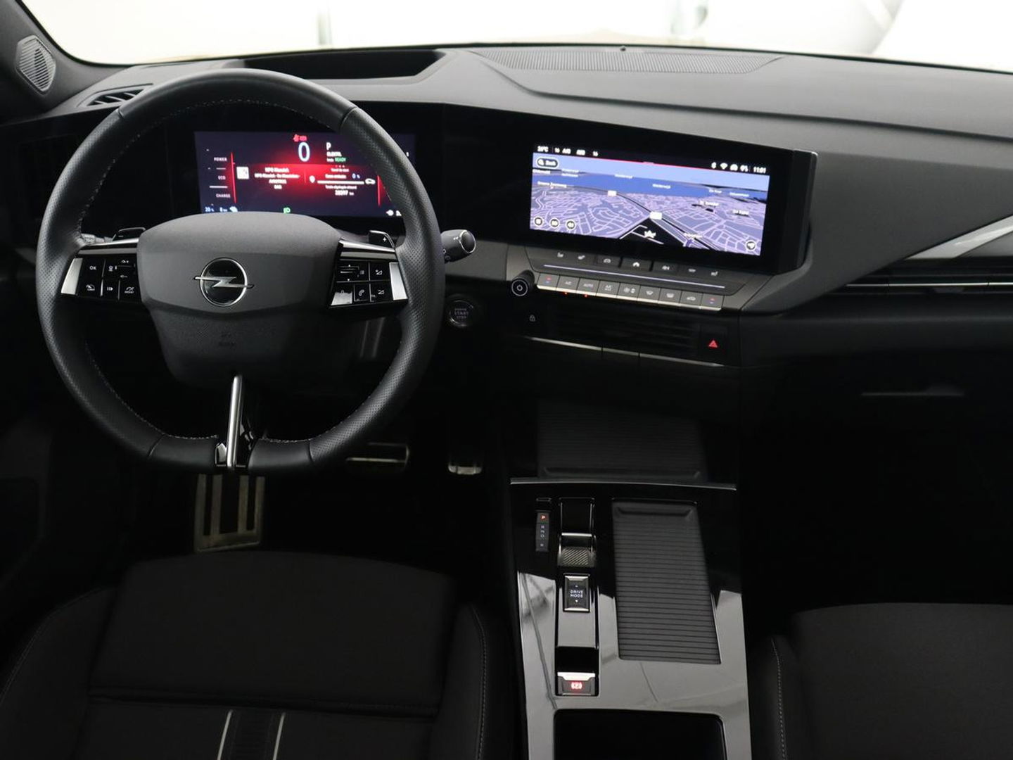 Opel Astra 1.6 Turbo Plug In Hybrid Ultimate | Panoramadak | Head-Up | 360 Camera | Stoel & stuurverwarming | Carplay | Adaptive cruise | AG Stoel | Carplay | 18'' lichtmetalen velgen | PHEV