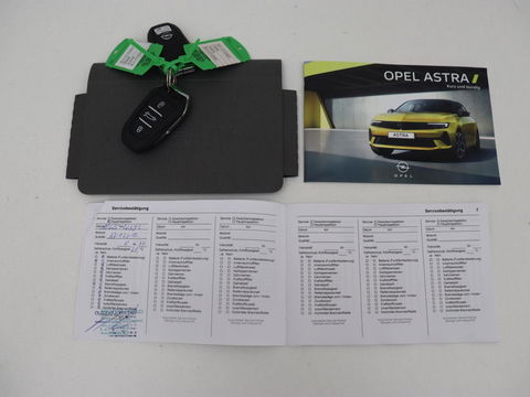 Opel Astra 1.6 Turbo Plug In Hybrid Ultimate | Panoramadak | Head-Up | 360 Camera | Stoel & stuurverwarming | Carplay | Adaptive cruise | AG Stoel | Carplay | 18'' lichtmetalen velgen | PHEV